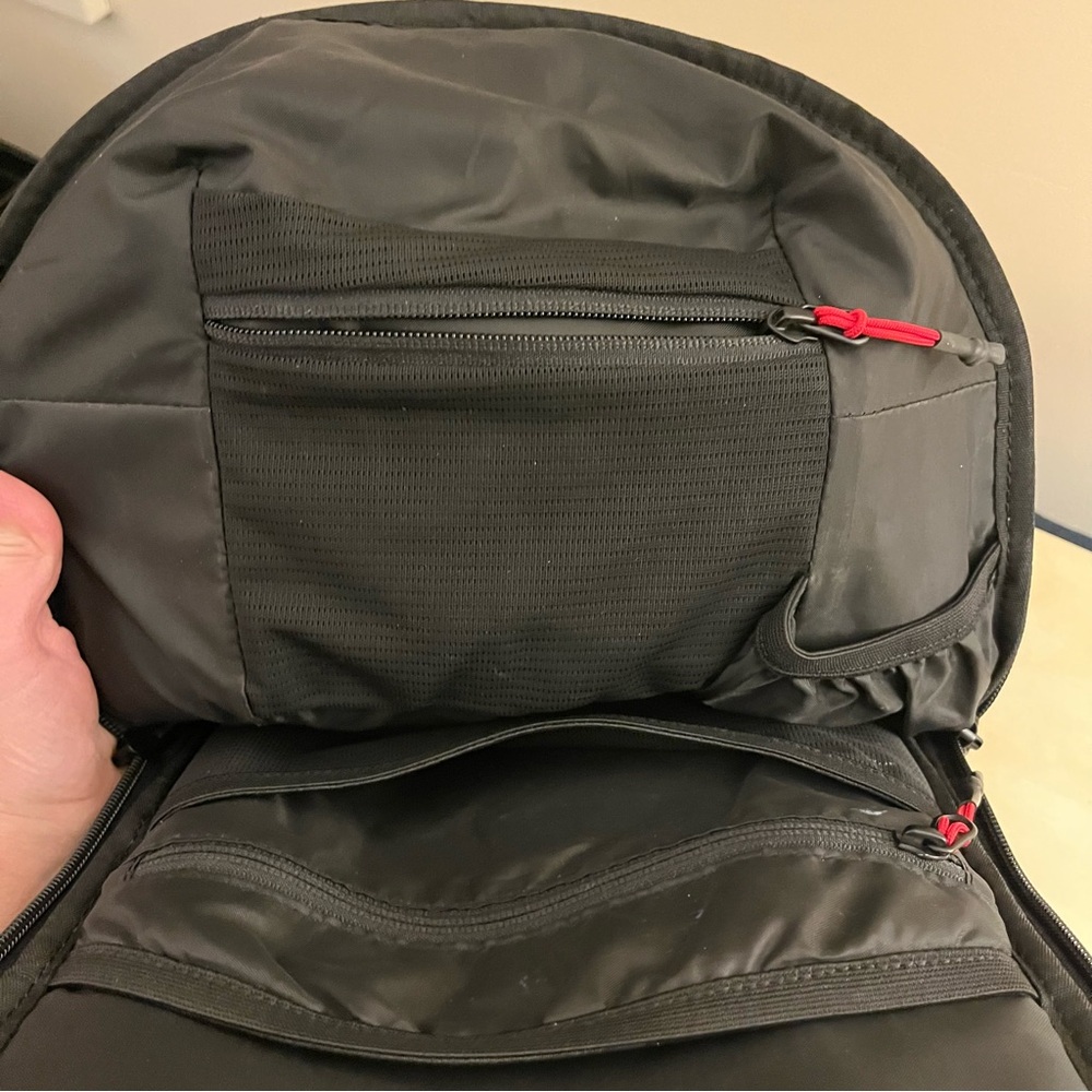 Tomtoc Navigator-T24 XS in Khaki Backpack/Crossbody - Picture 15 of 15
